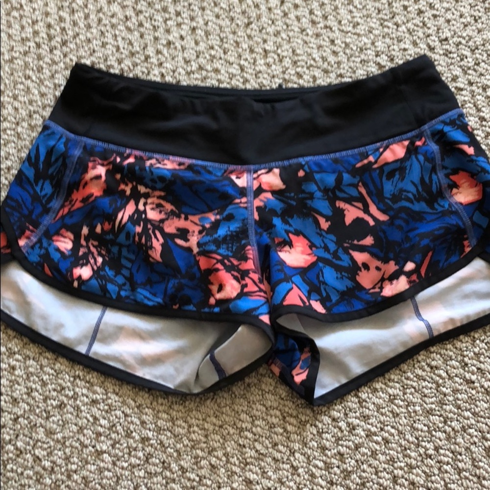 Lululemon Shorts-Size 4